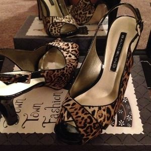 Patent leather print heels