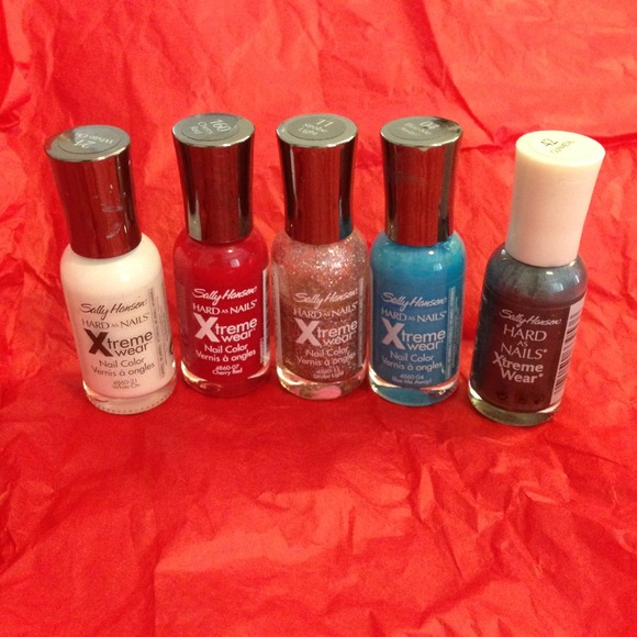 SOLD!!! Sally Hansen nail polish set 5 - Picture 1 of 2