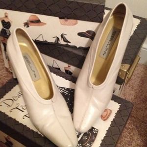 Cream leather upper pumps