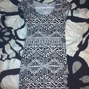 🚫SOLD🚫Abstract body con dress