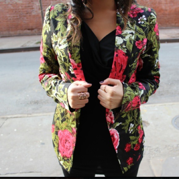 SOLD IN BUNDLE✖NOT AVAILABLE - Picture 2 of 3