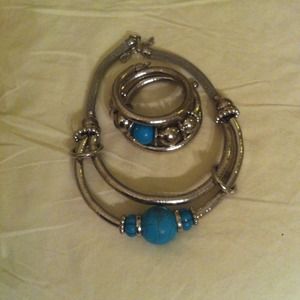 Necklace and bracelet