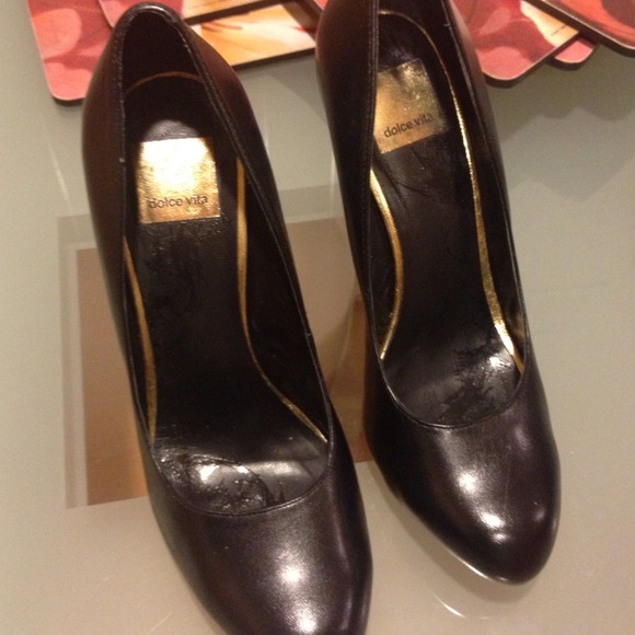 Sold!!!!!!  Pumps Black Dolce Vita