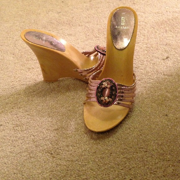 Pink vintage looking wedge heels