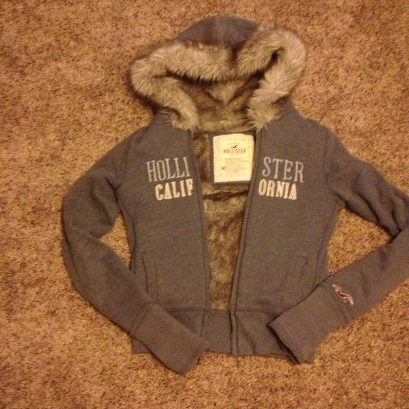 Hollister fur hoodie!