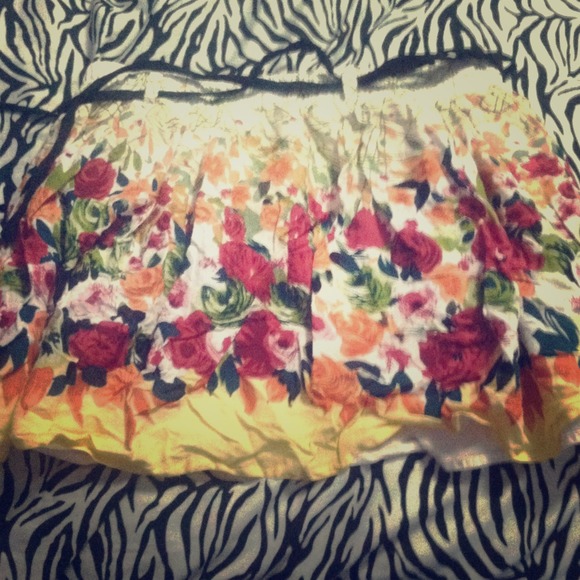 💰Bundled💰Floral skirt