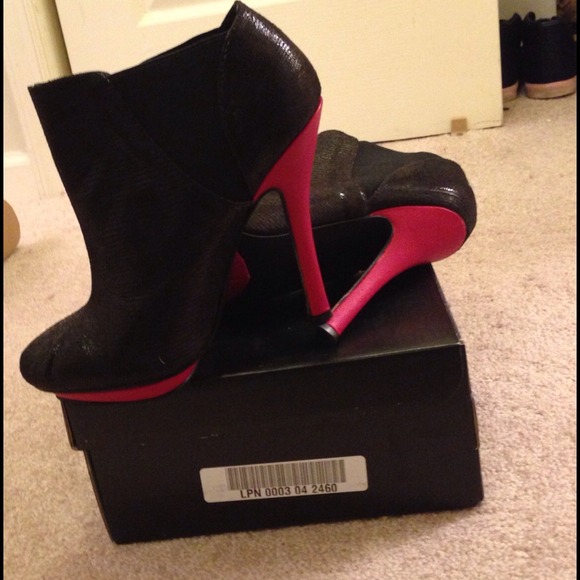 Ankle boots
