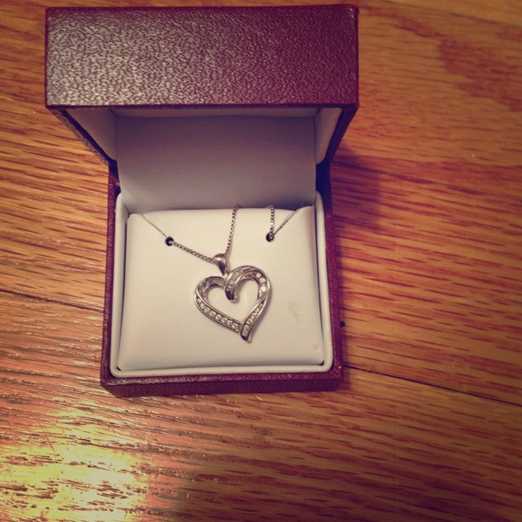 Helzberg Diamond necklace! Real Diamonds