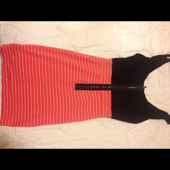 Black and coral colored dress - Picture 2 of 2