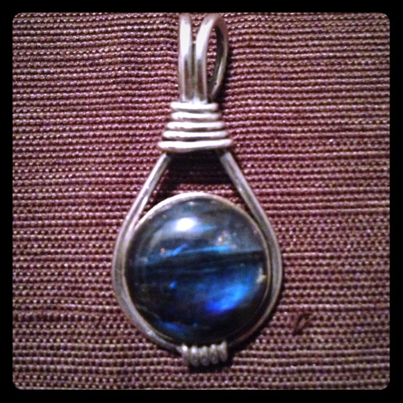 Silver and Labradorite pendant