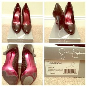 Jessica Simpson patent leather pump