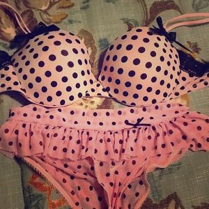 Be tempted Pink Polka Dot Set