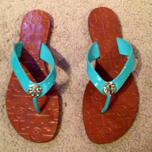 Tory Burch Island Turquiose size 8 NEW NEW NEW!!