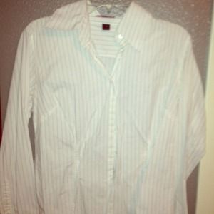 Stripe button up