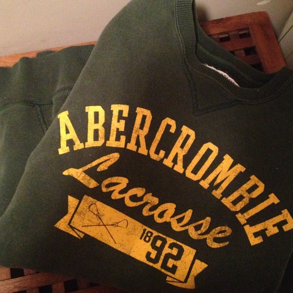 ✂Abercrombie boyfriend sweatshirt