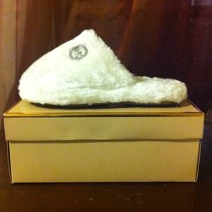 👉PRICE REDUCED👍Michael Kors slippers