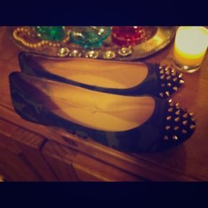 Zara camo spiked/studded flat. Gorgeous!