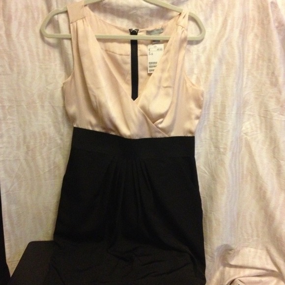 ❌❌SOLD❌❌in Bundle H&M dress