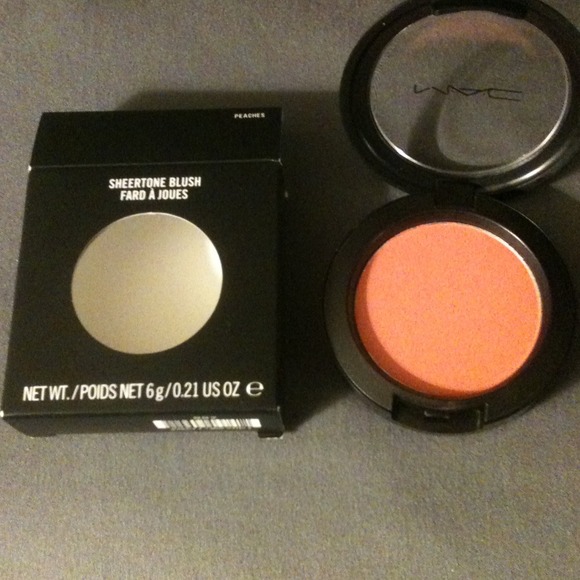 💥💥SOLD💥💥Mac Peaches Blush