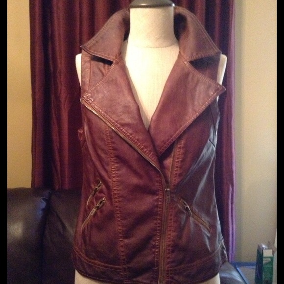 I buffalo faux leather vest