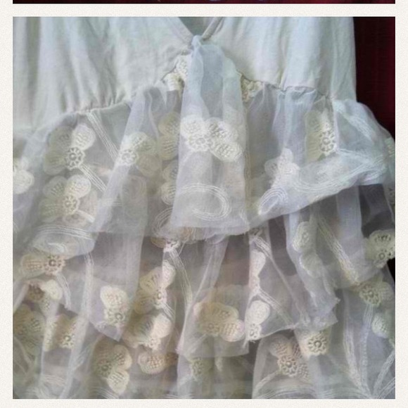 Cream Ruffled Lace Tank - Picture 2 of 2