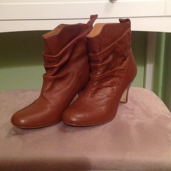 Boots - BUNDLE Tan ankle boots & Gap pants