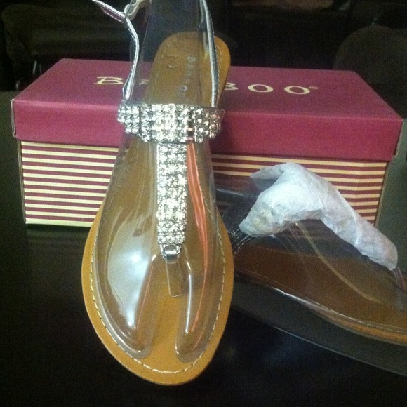 Bamboo Sandals size 9