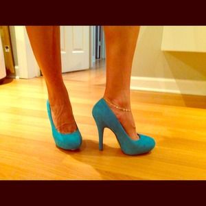Steve Madden teal pumps