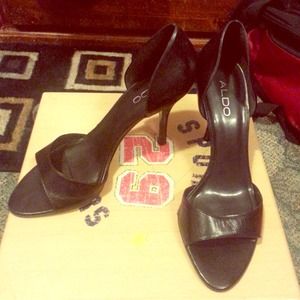 🎉PRICE CUT🎉 Aldo black heels!