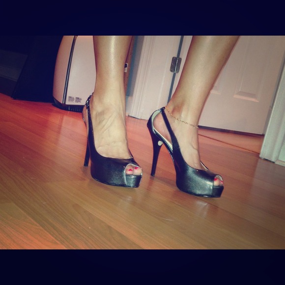 Guess shoes