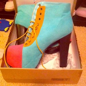 Leah Boots