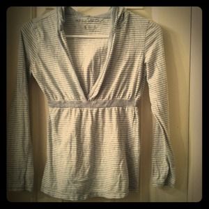 Hooded long sleeve shirt