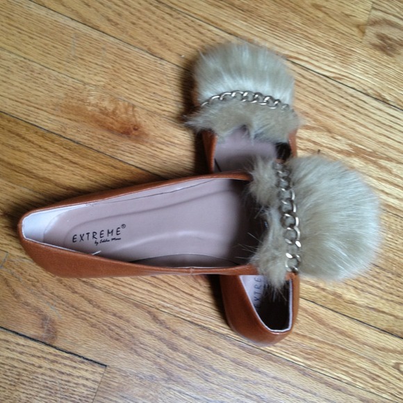 Furr Flats with Gold chain