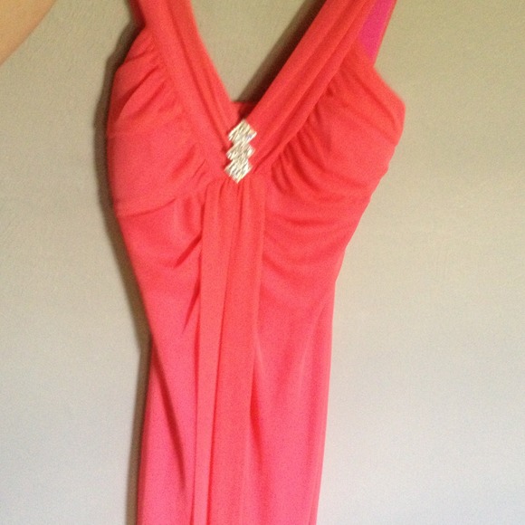 Coral prom dress - Picture 4 of 4