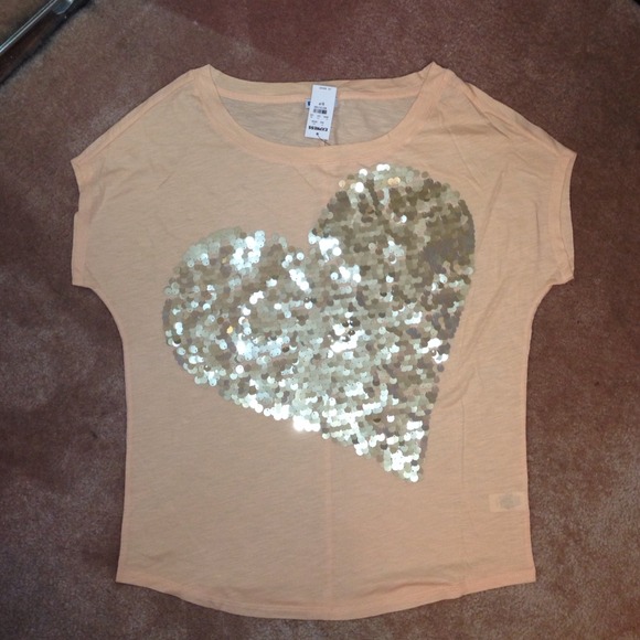 Heart sequin graphic tee - Picture 2 of 4