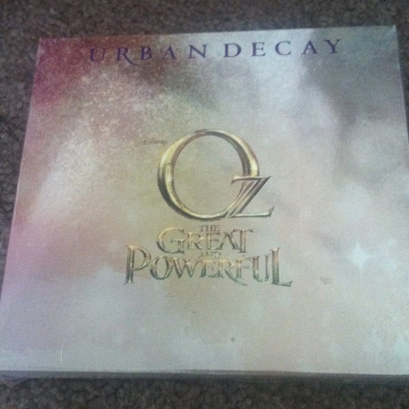 Urban Decay Oz THE GREAT and POWER make up kit