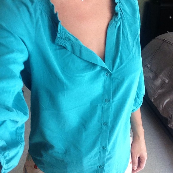 Blue top - Picture 2 of 2