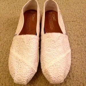 RESERVED!!!! Toms NEW