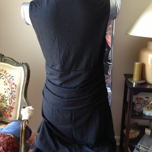 Black dress - Picture 4 of 4