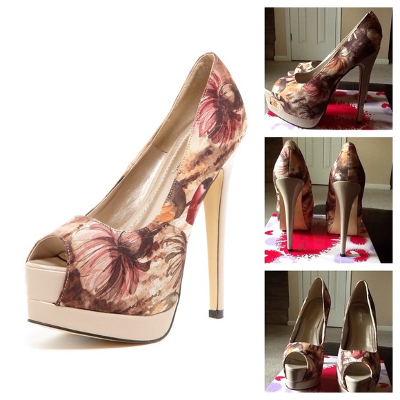 🎈CLEARANCE 🎈FLORAL Peep Toe Pump by PINKY - Picture 1 of 4