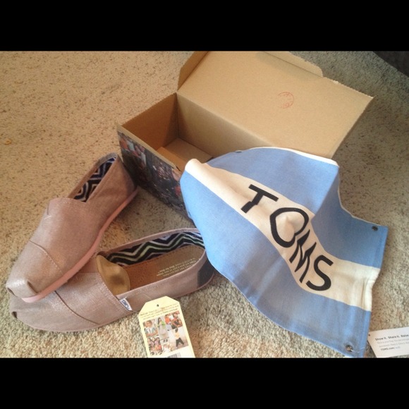 TOMS-Mauve Metallic Linen Shoes