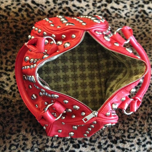 Red Purse - Picture 3 of 3