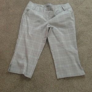 Size 9 capris bought at macys