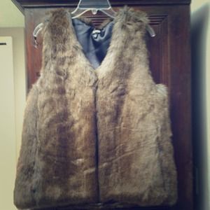 NEW Faux Fur Vest by Apt 9 NWOT