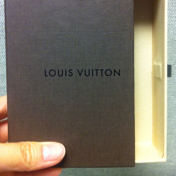 🚫SOLD🚫 💯AUTHENTIC LV box & dustbag - Picture 4 of 4
