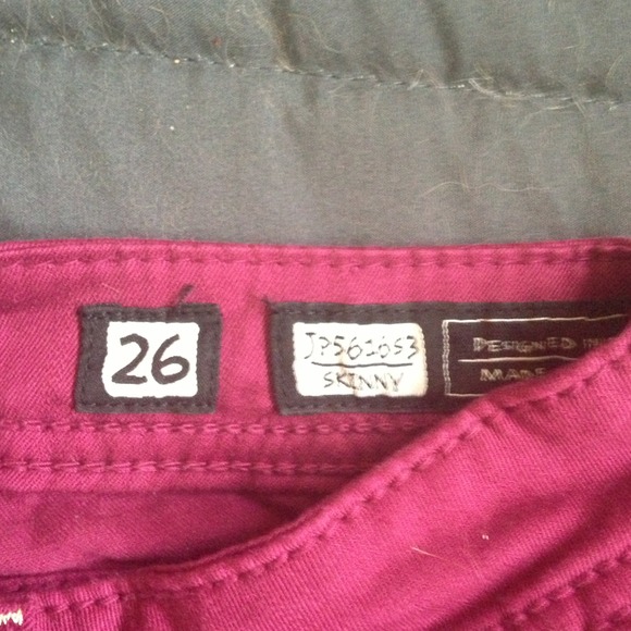 Miss Me skinny jeans Size w 26, inseam 31.
