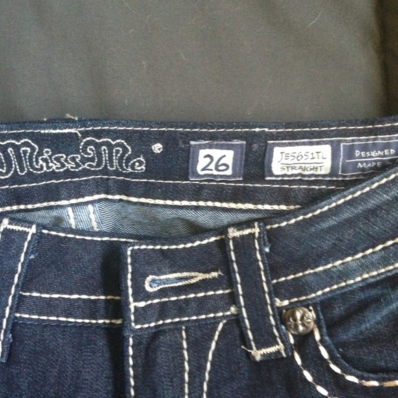 Miss Me w 26, inseam 33.
