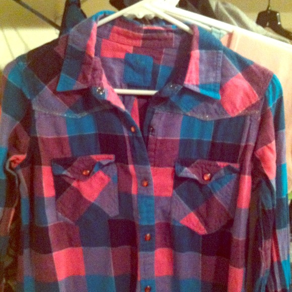 🌟Nollie plaid boyfriend fit long sleeve button up