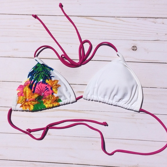 2CHILLIES Beaded White Floral Bikini Top - Picture 2 of 10