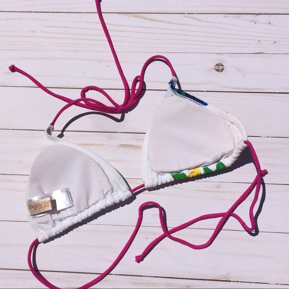 2CHILLIES Beaded White Floral Bikini Top - Picture 6 of 10